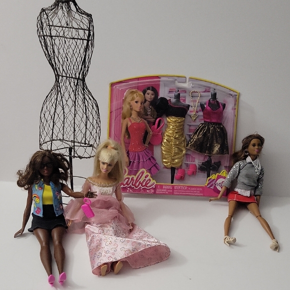 Bundle Of 3 Barbie Dolls New Clothes and Wire Form For Displays